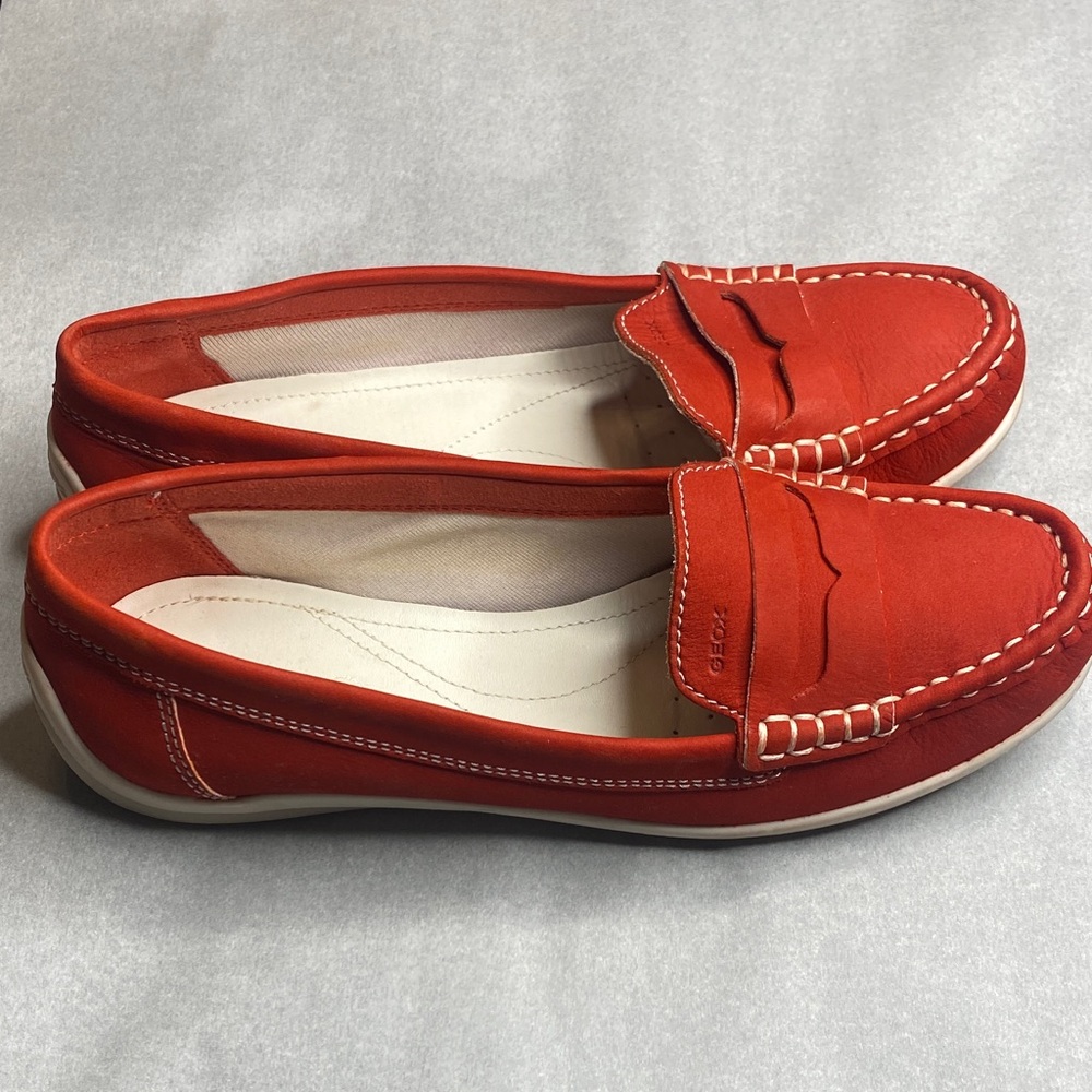 Geox Women's Vibrant Red Loafers - Picture 2 of 6